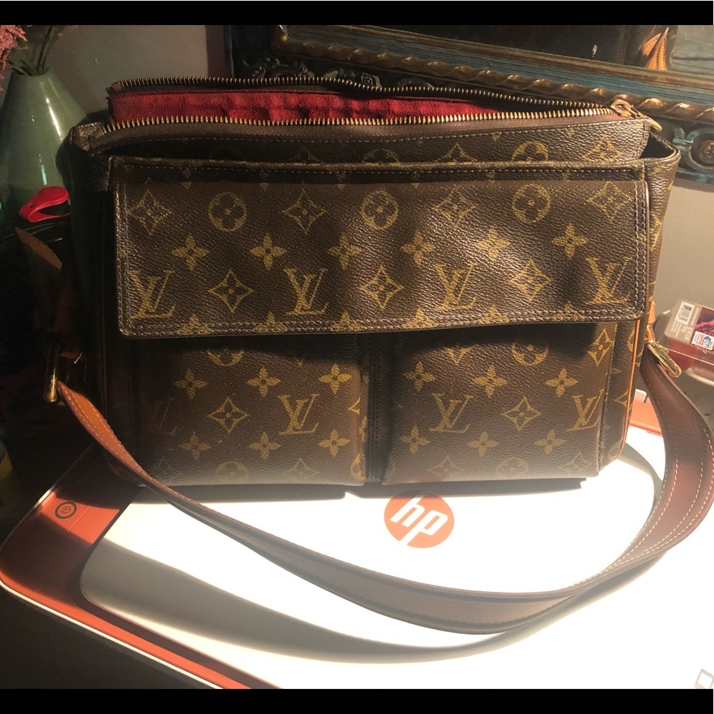 Louis Vuitton Purse